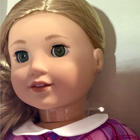 NEW American Girl Truly Me #125 w/ear piercing - Picture 2 of 13